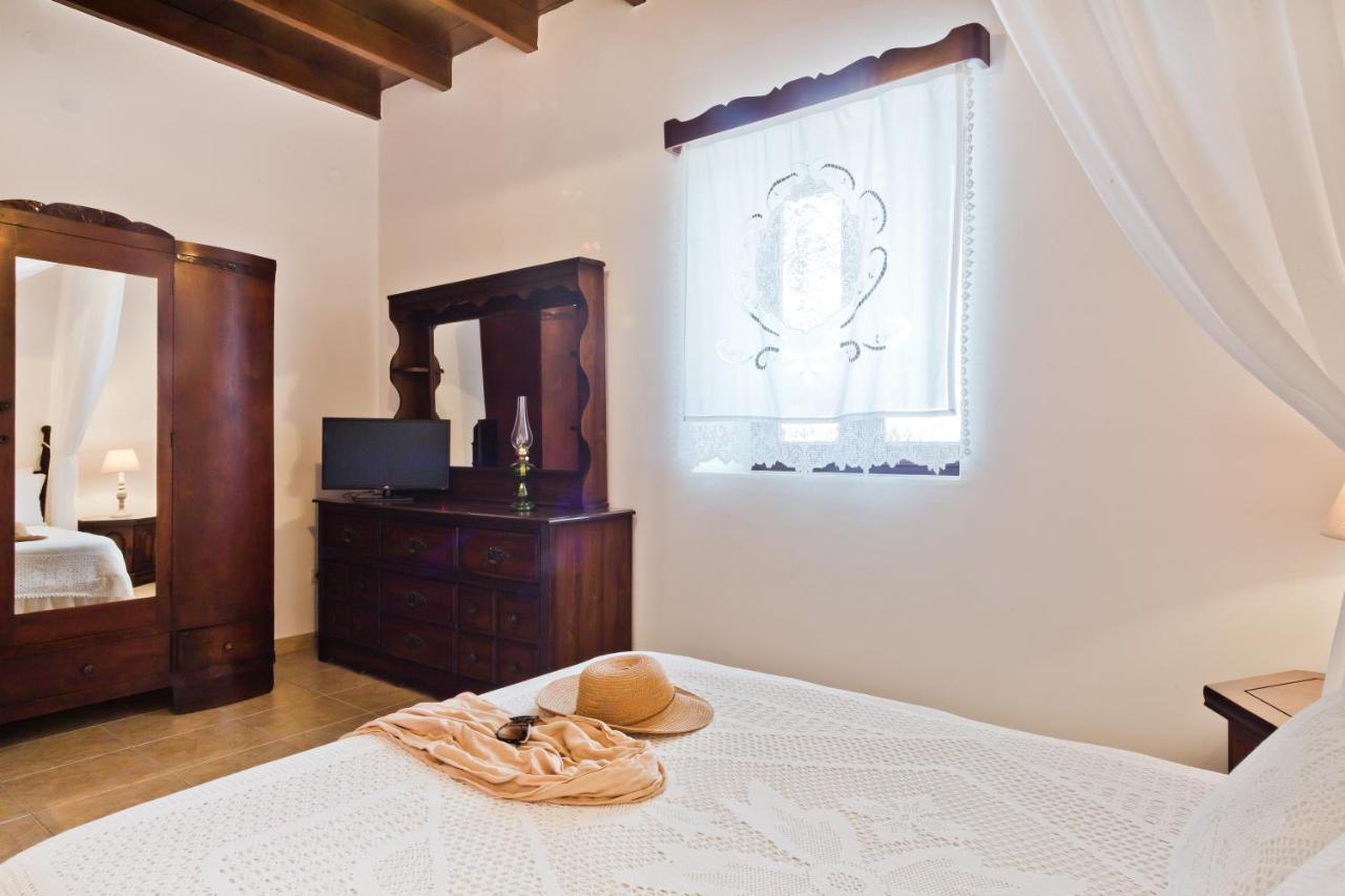Villa Symone Afiartis Екстер'єр фото